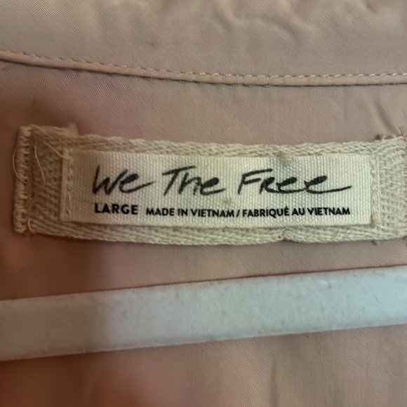 Creamy Peach blouse - Picture 2 of 4